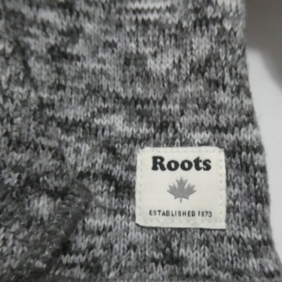 BABY ROOTS - Canada | small (3-6 months) | Salt and Pepper Zip-Up Hoodie | NWOT - Picture 4 of 16